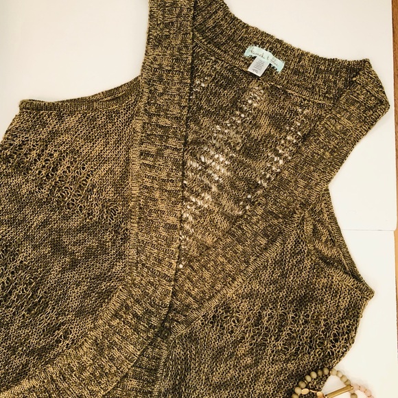 Sweater vest - Picture 2 of 3
